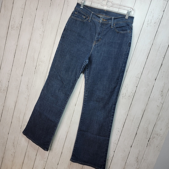 Levi's Women's Blue Denim Hi-Rise Bootcut Jeans Size 10S Inseam 30". - Picture 2 of 9